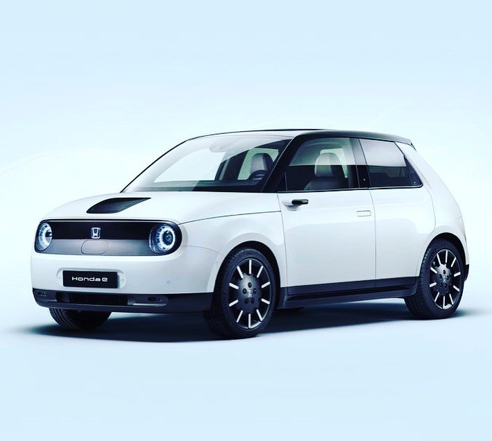 RealCarsSA1's tweet photo. This is the super cute Honda-e! 113kW, 315Nm, 0-100km/h in under 8 seconds. 220km range from a tiny 35.5kWh battery. How cool is this for a city car! @Honda @HondaSA @hondafans https://t.co/nai3pGohya