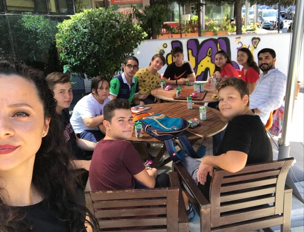 BakirkoyUAL's tweet photo. 9.sınıf öğrencilerimiz ile uyum programımız kapsamında tanışma etkinliğimizi gerçekleştirdik.
@UgurOkullari @nevzatkulaber @nilcicek @adilkurt9 @barisszgn https://t.co/eB2OMBhcZT