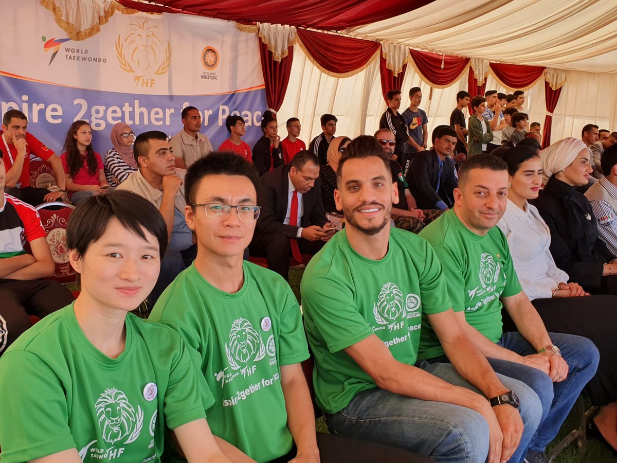 worldolympians's tweet photo. "It can give them hope, confidence & power. We wanted to show them that they too could use #sport to help change their lives”
Double Olympic #Taekwondo Champion Wu Jingyu OLY 🇨🇳 on her visit to #AzraqRefugeeCamp in #Jordan to bring hope to #Refugees
👉👉 https://t.co/QXApCGHjGK https://t.co/1IKP8oJOyR