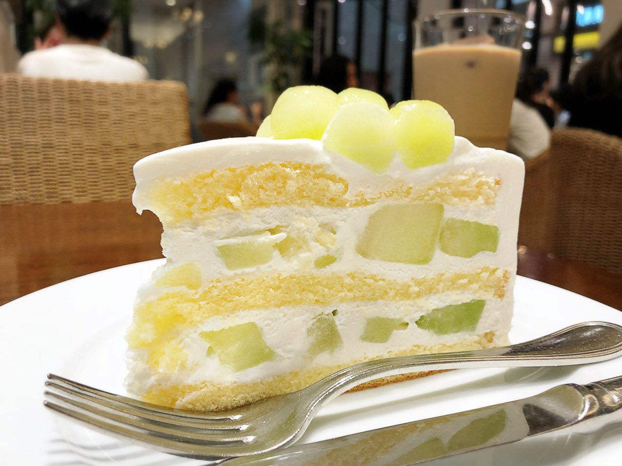 十河 翔 そごう しょう Sogo Sho Harbsの季節メロンのショートケーキ 平日は行列も少なめで並ばずに狙い目です 池袋 Lumine 南池袋公園 フルーツ Fruit Ikebukuro 豊島区 ルミネ池袋 Harbs ハーブス Melon メロン Cake ショートケーキ