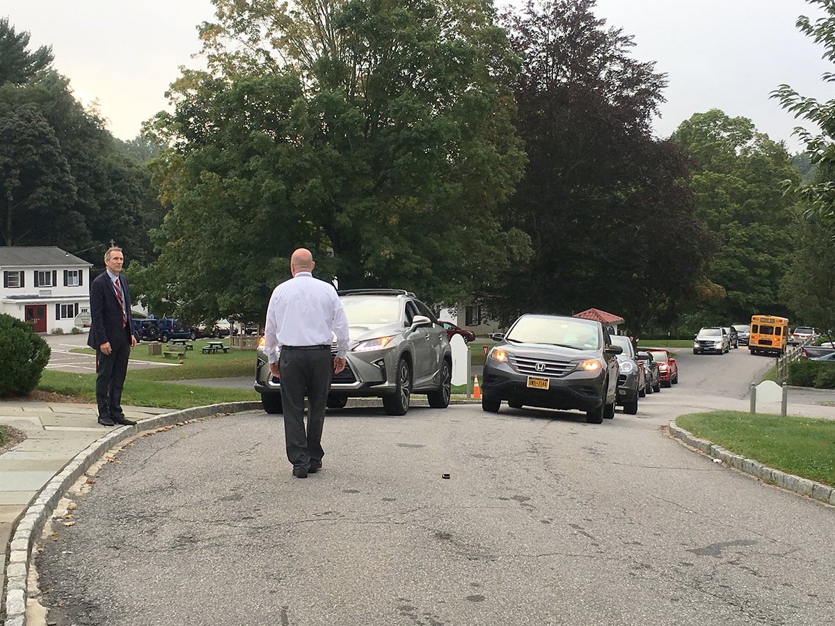 Head of School Mr. Knauer and Head of US Mr. Lazzaro greet our Upper School students as they arrive on campus for their first day of the 2019-20 school year! #iamharvey #harveypride #welcomeback
