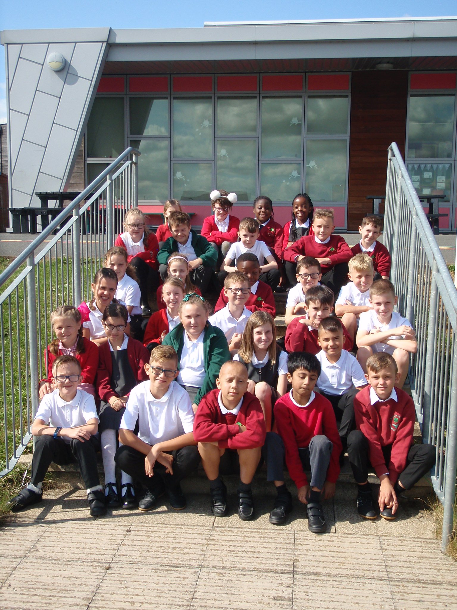 Oakley Vale Primary on Twitter: class are having great first day back at school and are looking forward to fantastic year😀#ovps #stags #year5 https://t.co/E7brUt19IA" / Twitter