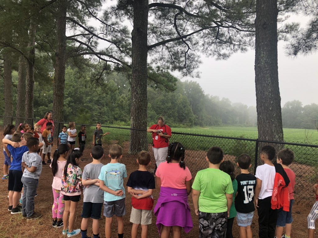 Mrs. Wood showing our second graders in EI how we set up trail cameras to catch some of our nocturnal critters. Stay tuned! @msjacksonenviro @lhmes <a href="/ljwood_lhecmes/">Laura Wood</a>