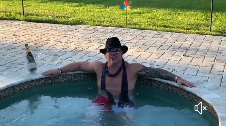 Why is he wearing a scarf in the hot tub?! 😂 #AEWWorldChampionship