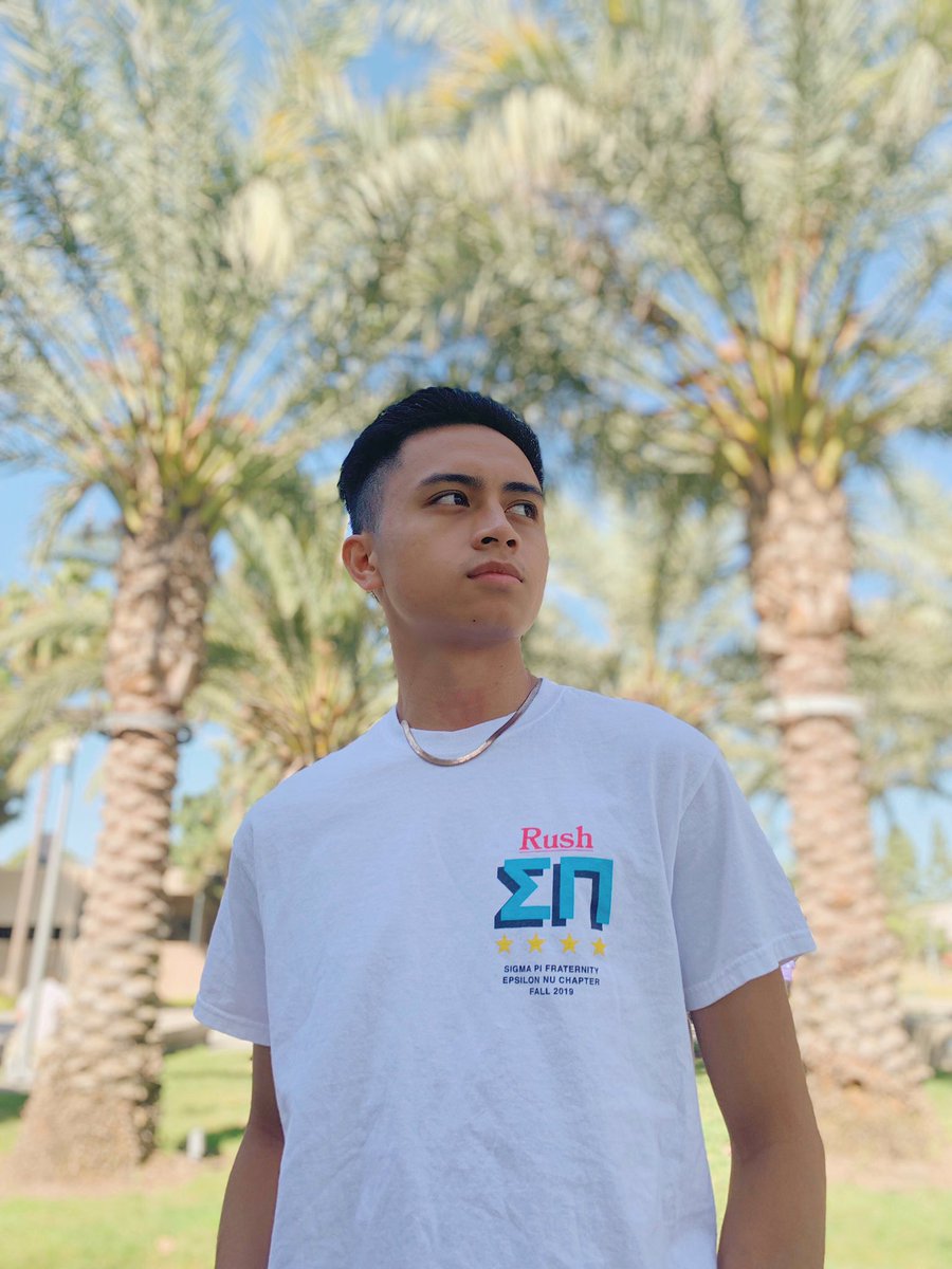 QUUIINCY's tweet photo. STRIVE 4 EXCELLΣΠCE #RushSigmaPi @SigmaPi_CSUF https://t.co/Grc0kSRwfD