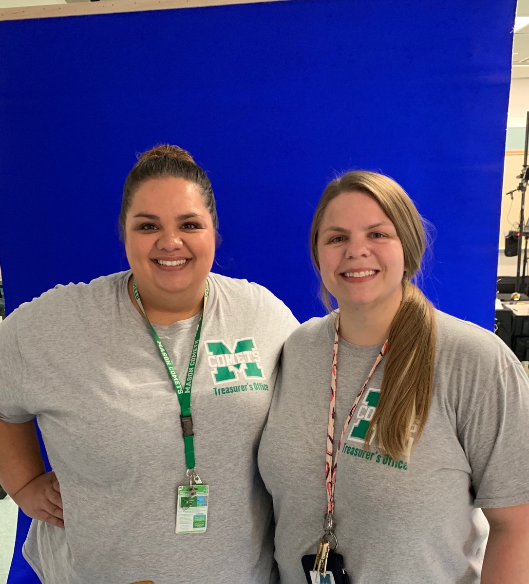 BenefitsMcs's tweet image. Jenn and Megan from the Treasurer&apos;s Office volunteered at ME for picture day! @MasonSchools #MasonMoment