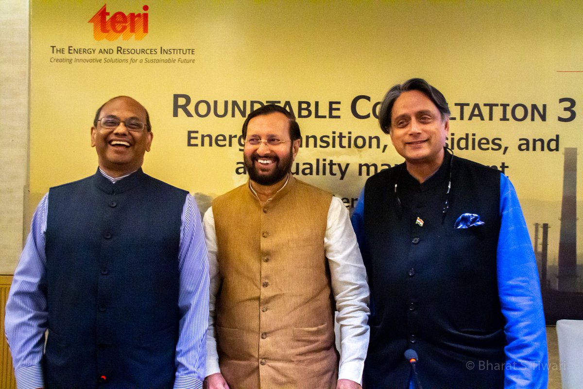 ShashiTharoor's tweet photo. After today’s excellent inaugural session, the RoundTable Consultations on AirQuality that I started in 2017 entered its 3rd edition w/co-sponsorship by ⁦@teriin⁩ &amp;an excellent speech by ⁦@PrakashJavdekar⁩. Here w/the TERI team&amp;some fellow MPs who stayed till the end. https://t.co/3sAOu4XeFY