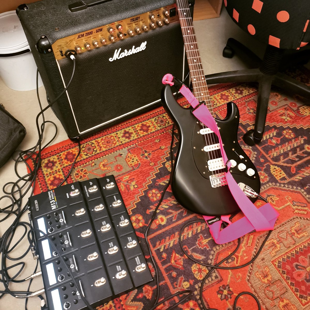 My "rig" vir Saterdag met  <a href="/KlassikMusiek/">KLASSIK MUSIEK</a> by die Porterville skou! 🤘🏻