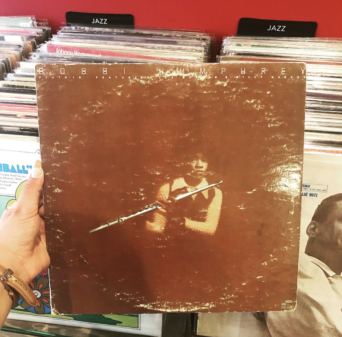 Jazz Is Dead (@jazzisdeadco) on Twitter photo The mistress of the flute, #BobbiHumphrey, has such a recognizable one of a kind sound, and she is a trailblazer being one of the few successful female flute players. You can cop this record along with many other #classics at <a href="/ArtformStudioLA/">The Artform Studio</a> !
#jazzisdead 🎷 The mistress of the flute, #BobbiHumphrey, has such a recognizable one of a kind sound, and she is a trailblazer being one of the few successful female flute players. You can cop this record along with many other #classics at <a href="/ArtformStudioLA/">The Artform Studio</a> !
#jazzisdead 🎷