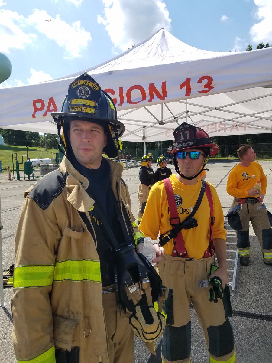 Darrinkellypgh's tweet image. More pictures from @PghFireFighters #Fireops