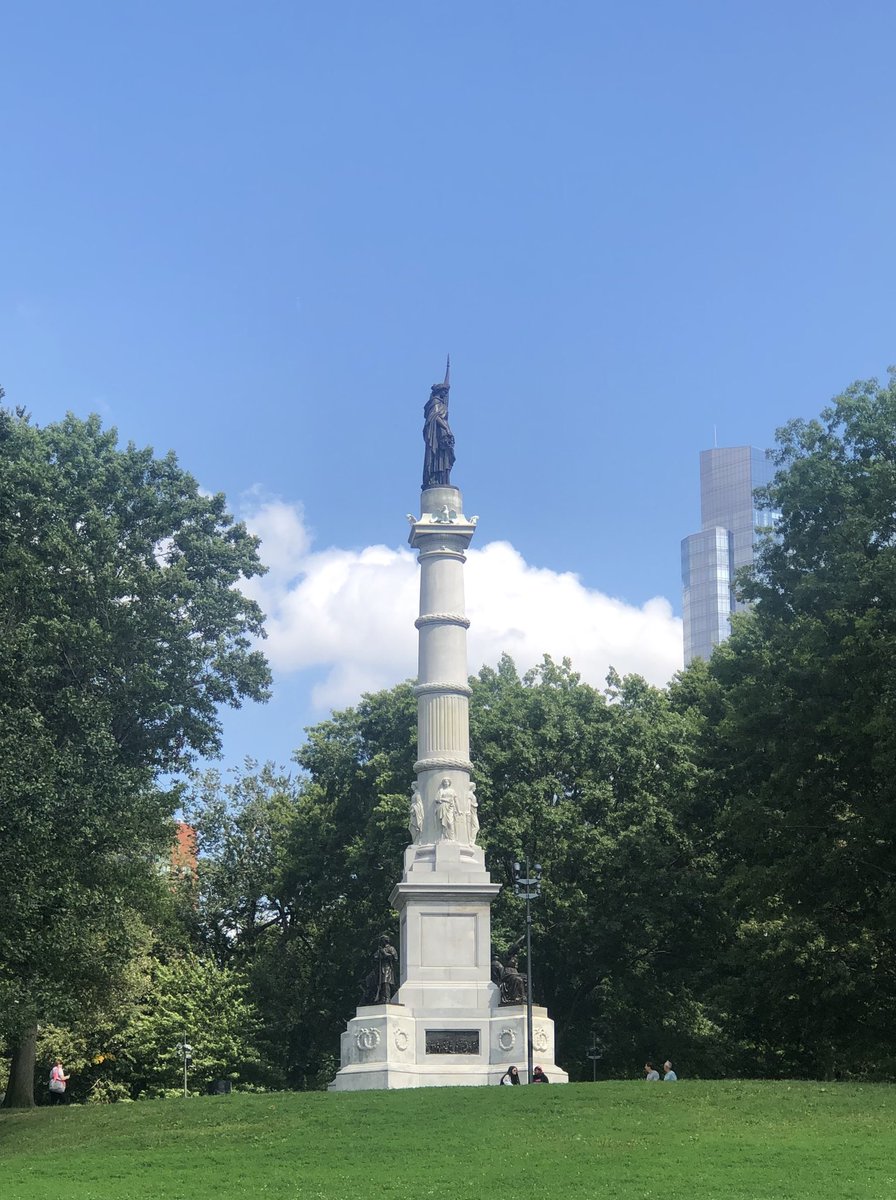 ThisChickFlips's tweet photo. #Boston https://t.co/aJEaBsZh1e