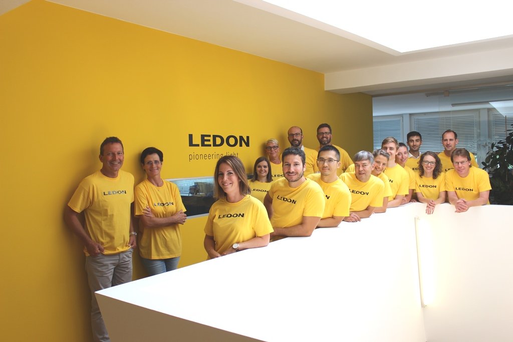 ledonlamp's tweet photo. 👋 Wir sind umgezogen und ab sofort in unseren neuen #LEDON Räumlichkeiten 🏠 in der Morgenstraße 11 in #Lustenau zu finden 👀. Gar nicht so weit weg vom letzten Standort. Schaut doch mal vorbei, wenn ihr in der Nähe seid. https://t.co/ja2bTlVbMm