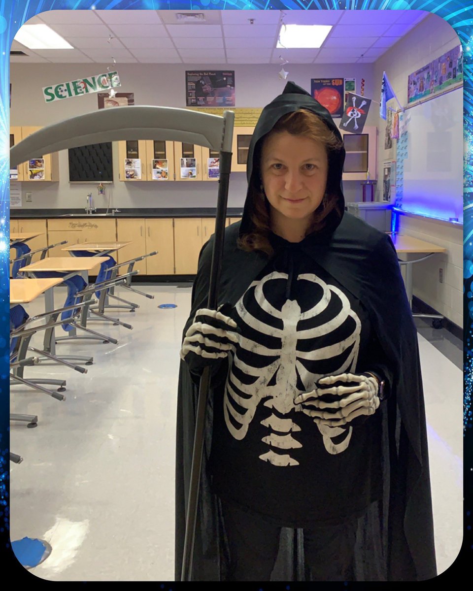 tssimons's tweet photo. Spirit Week! Go Jets! Beat the Patriots! 💙✈️🏈 #StagesOfLife #MadisonBowl #ProudToBeAJet #BeatBJ #OlderThanSeniorCitizens #FeelLikeDeath https://t.co/8uRI4cgYcv
