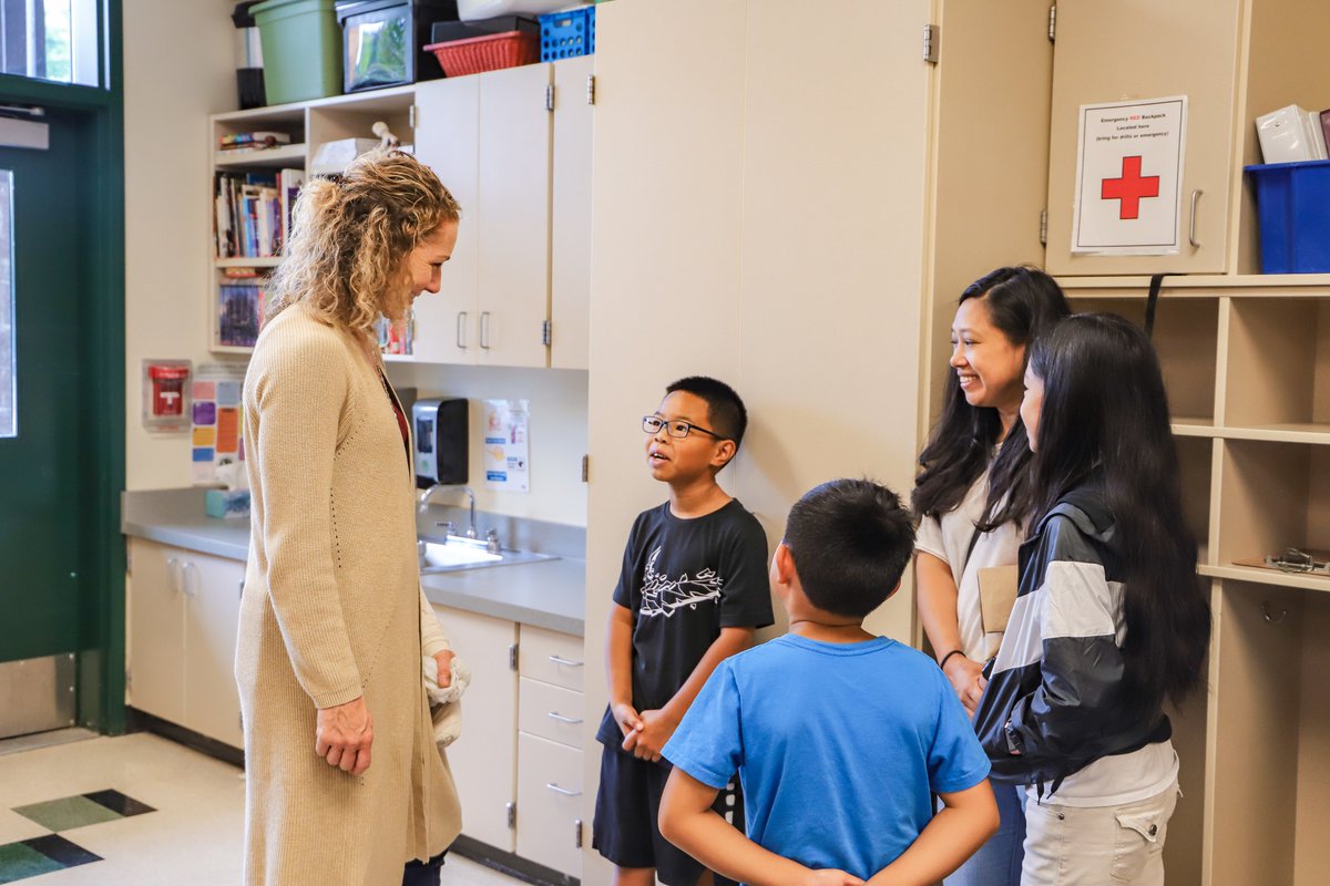 TheBSD405's tweet photo. It’s the first day of school in the Bellevue School District! We are excited and honored to serve each and every student academically, socially and emotionally through a rigorous and relevant education. We hope you all have a great start to the new school year! https://t.co/0p4buNLjkL