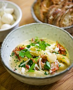 cookingclassnow's tweet image. Develop confidence in cooking with Ireland's delicious craft and artisan produce on our Feckin’ Irish Tapas course 9th September ow.ly/RgqQ50vGWgD #cookerycourse #irish #cooksacademy #dublin #artisan #tapas