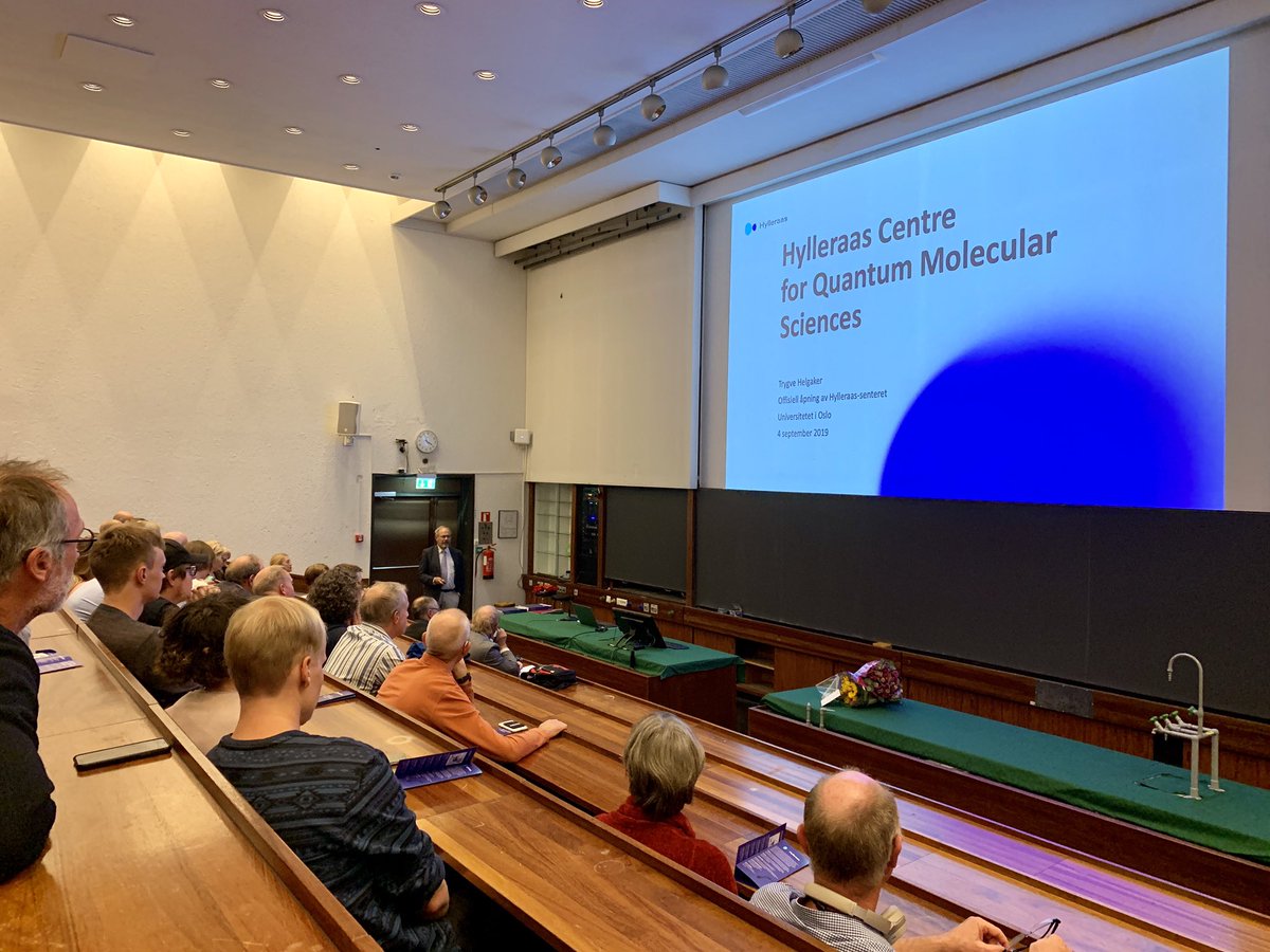 Abril_C_Castro's tweet photo. Listening to Trygve Helgaker, Director of the Hylleraas Centre for Quantum Molecular Sciences @UniOslo @UiTromso #Hylleraas https://t.co/bbqP4jQDk0