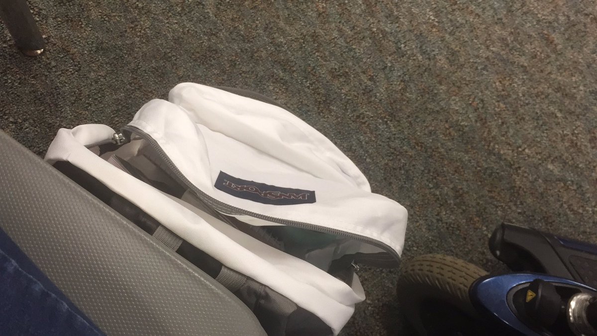 Tmack1016's tweet image. Second day of classes on the way and it’s going good so far. I really hope I don’t fall behind in any of my classes and that my communication class goes well and I don’t fall behind 
#camdencc