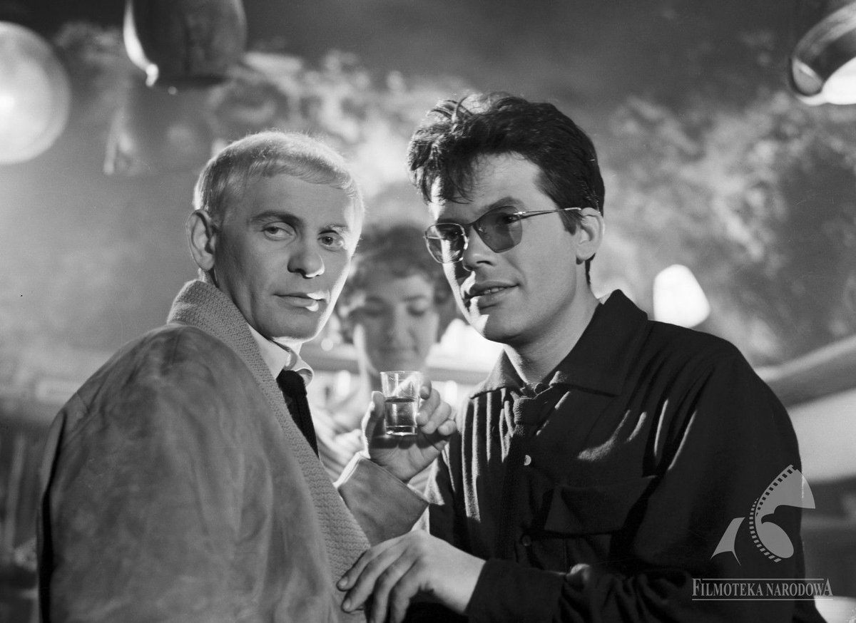 PLinstStockholm's tweet image. Hösten 2019 visas fem 🇵🇱 filmklassiker på @BioCapitol i Stockholm. Filmserien är ett samarbete mellan Capitol &amp;amp; @PLinstStockholm. 🎥
Den 18 september visas andra filmen i serien – Andrzej Wajdas legendariska film INNOCENT SORCERERS/NIEWINNI CZARODZIEJE 👉 bit.ly/2jZ6Vxz