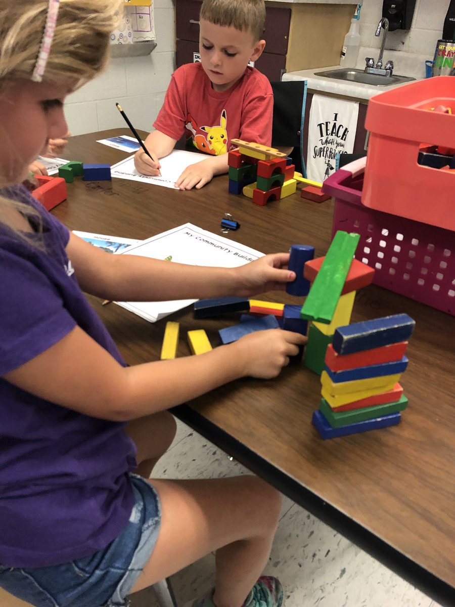 Building places in our community #stem #jaestem <a href="/JAE_stem/">JackAndersonElemSTEM</a>