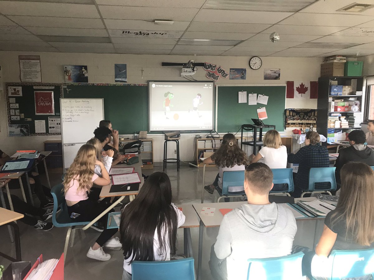 hmac11's tweet photo. Introducing #GoalsProject to my awesome group of grade 10s @StMarkOCSB!! We are excited to start! #myStmark #group50 https://t.co/HTG94pnMEt