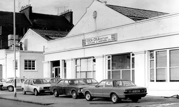 🥃 Did you know that Dundee had its own Coca-Cola factory on Clepington Road? Opening back in the 1950s and closing in 1983! 🥃