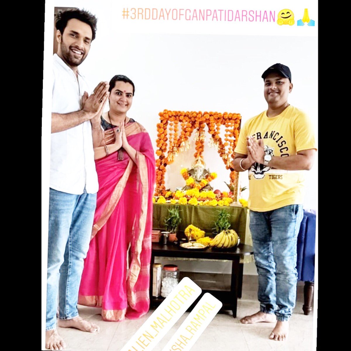 ShaleenM_FC's tweet photo. Day 3ππ»π
.
.
.
Mr & Mrs. @ShaleenMalhotra πβ€οΈπ
PC : #RupeshSonar #InstaStory π
#shaleenmalhotra #shaalien_malhotra #festivevibes #AtShasPlace #festival #ganeshchaturthi #ganpatibappamorya_ #WeWantArjunSeason2 https://t.co/HhfPUrKu2E