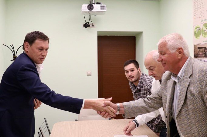 instagram.com/p/B1_fiIXIqbt/

Ко мне обратились представители гаражных кооперативов, проживающие на улицах Курганская, Камчатская, Сахалинская с просьбой защитить их интересы. Гаражи находятся на территории, прилегающей к Лосиному острову еще с 1973 года.
⠀
Особенность...