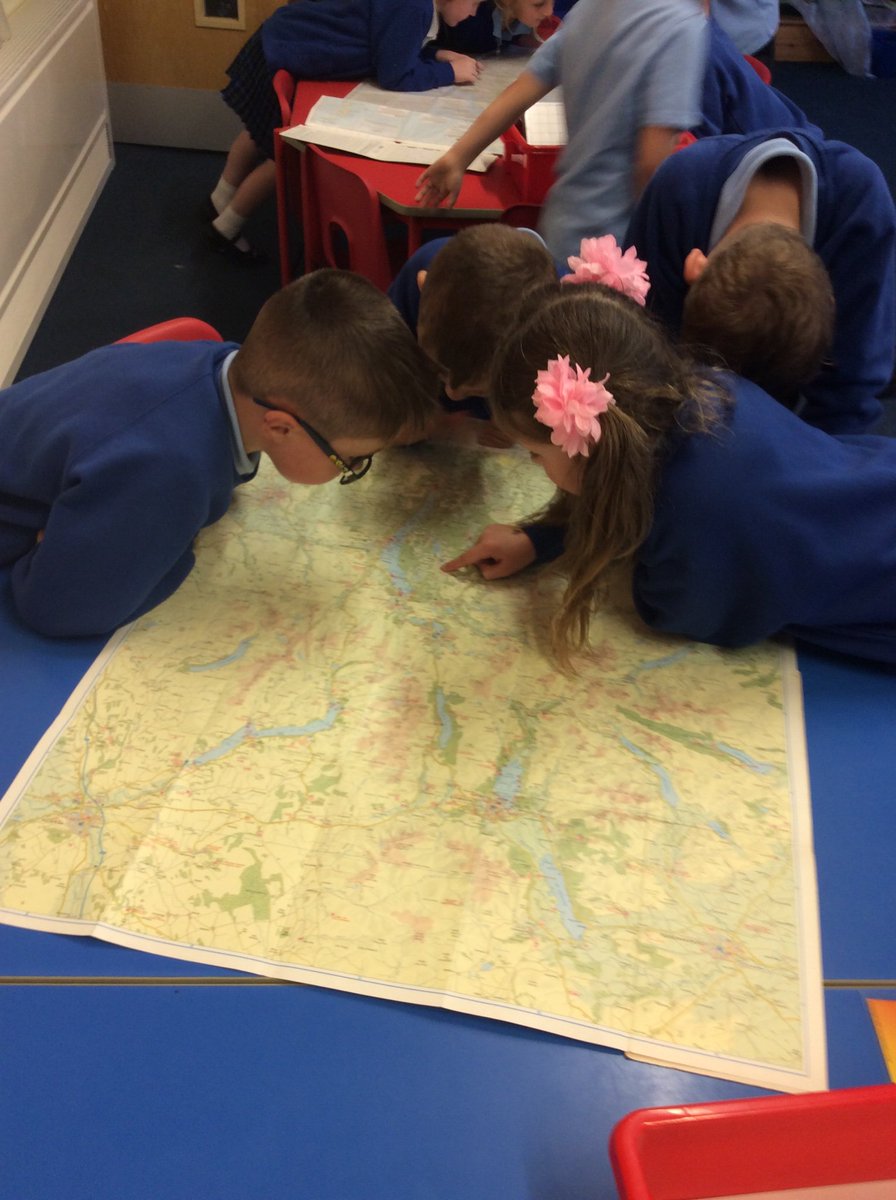 Heapey_Class's tweet photo. Map introduction. We loved looking at the different maps in geography. We identified lots of different things on the different maps #maps#geography https://t.co/mT6IQJNP3Q