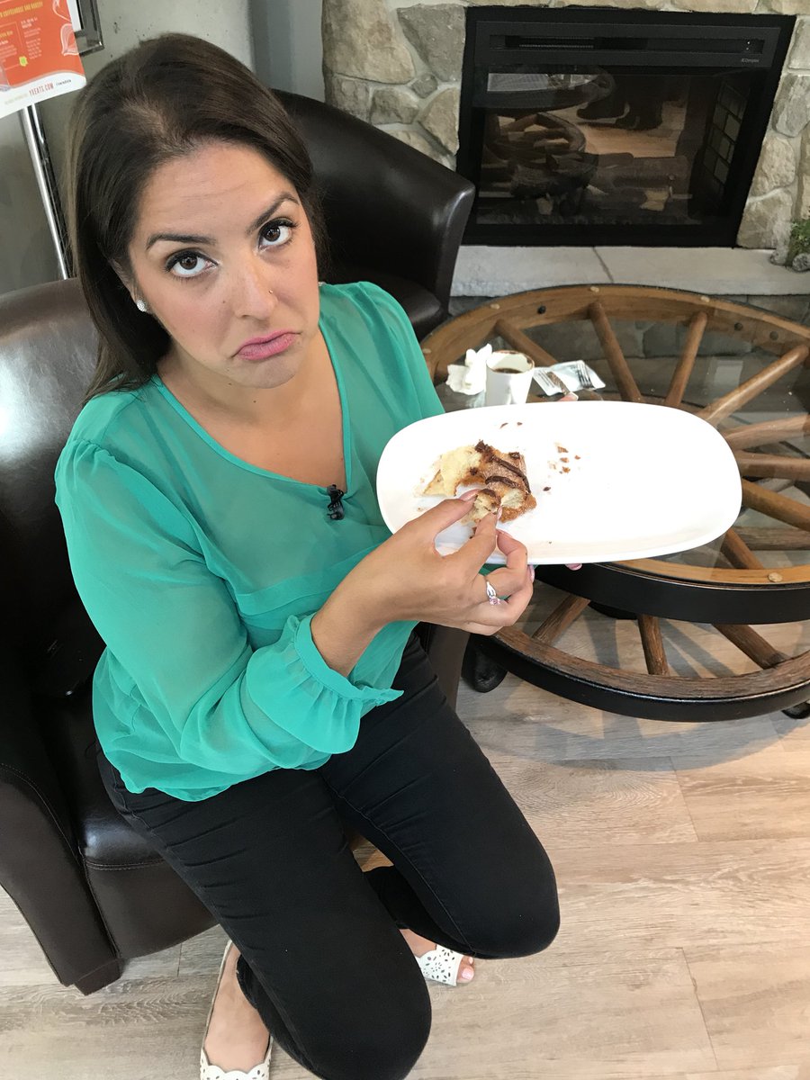 JanellaCBC's tweet photo. When you realize you’re down to your last bite :( ..... Thanks Darkside Donut for the morning sugar rush! #yxeats #yxe #riversdale @CTVMorningStoon https://t.co/MtUvgAtQaJ