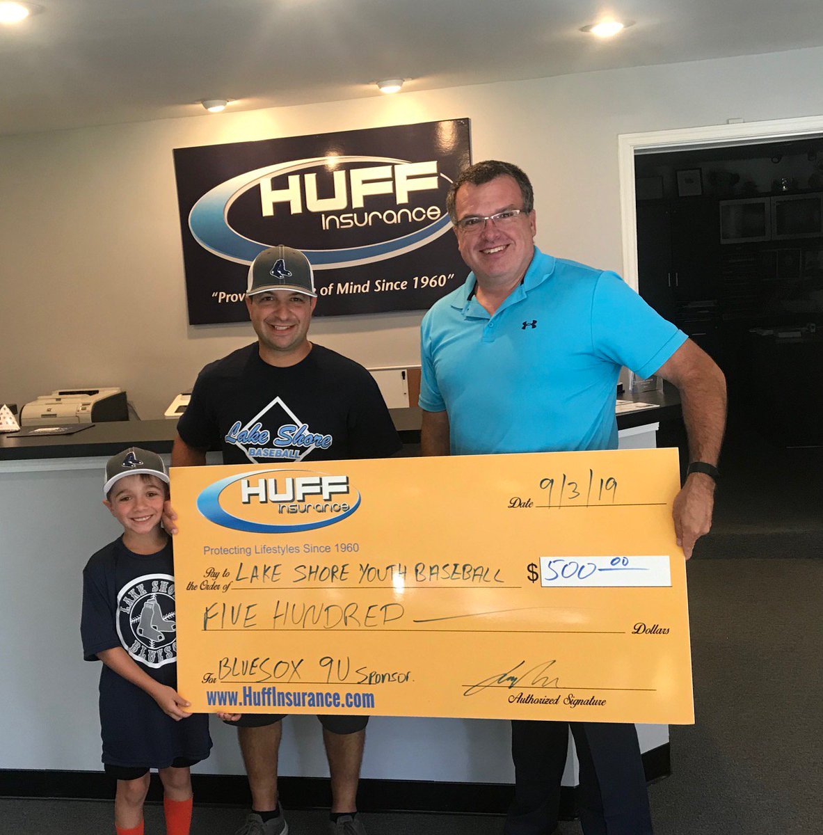 HuffInsurance's tweet photo. Huff Insurance is proud to be sponsoring the Lake Shore Youth Baseball 9U Bluesox for the upcoming season. Good Luck to coach Patrick Drosinos and his team in the upcoming travel season.
#ShopLocal #HuffInsurance https://t.co/ZC8SKYw0Lj