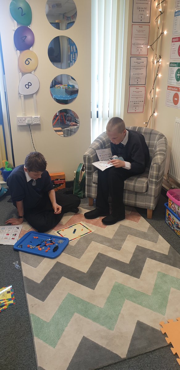 TheLinkTheHeig1's tweet photo. Week 1 of Lego Therapy #thelink #legotherapy #SEND #problemsolving #turntaking #listening @Head_TheHeights https://t.co/zYYfwHGY7z