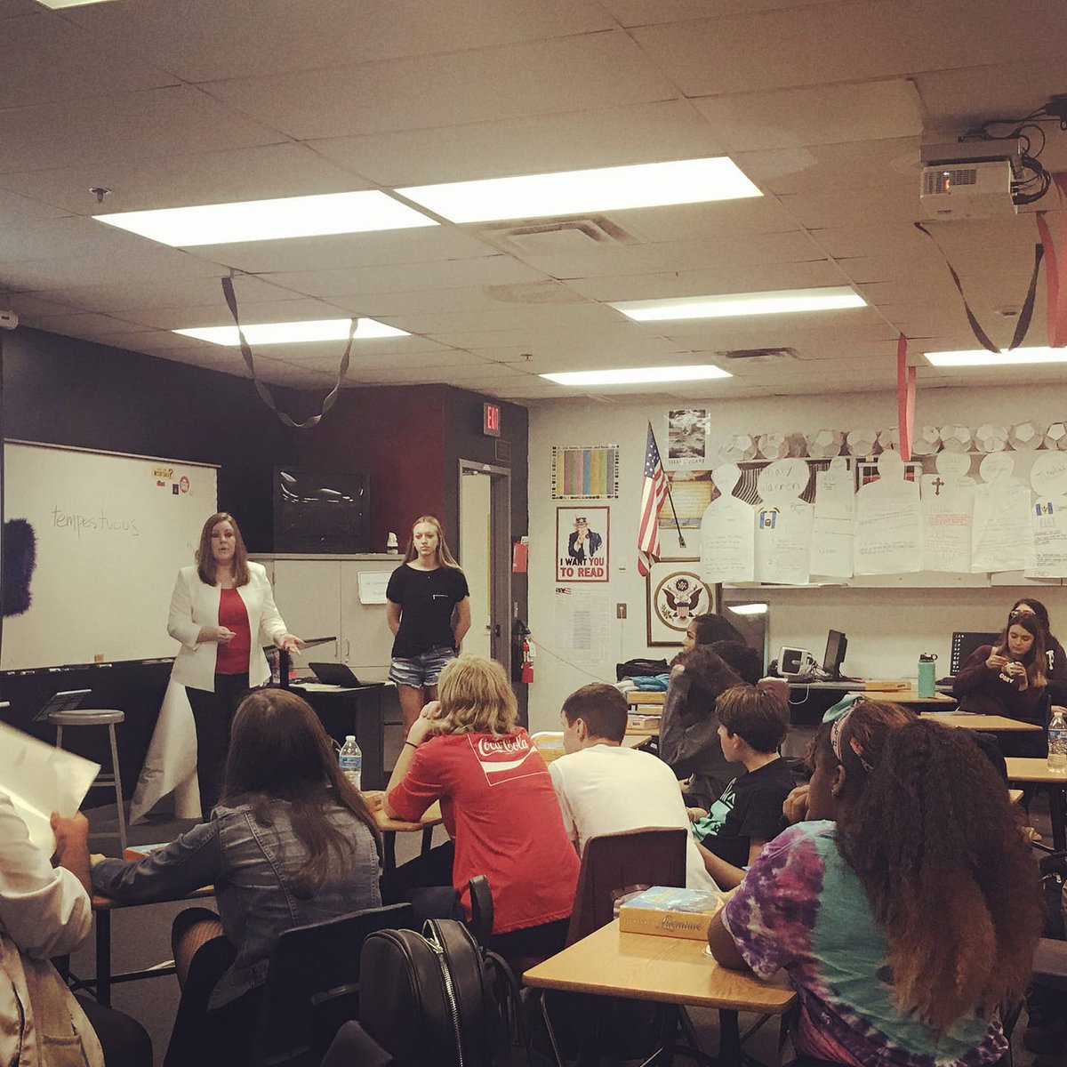 GilbertSisCity's tweet photo. Learn how to write captivating essays at our Essay Clinic 9/12 at 6 p.m. at Highland High School Commons. Valliere Jones, president of Gilbert-based public relations consultancy @for_release will share tips and advice to help your applications stand out. https://t.co/5kMGT9fcsb