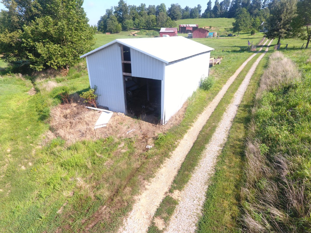 kurtzauction's tweet photo. UPCOMING AUCTION: Tuesday, Sept. 24th at 10 AM. 1655 State Route 1589, Rumsey, KY. 
50± Acres - Home - Barns in 1 tract. For more info contact Tyler Edge, auctioneer or follow the link below: https://t.co/HJd6BKOhr1 https://t.co/qqY8E5ERUH