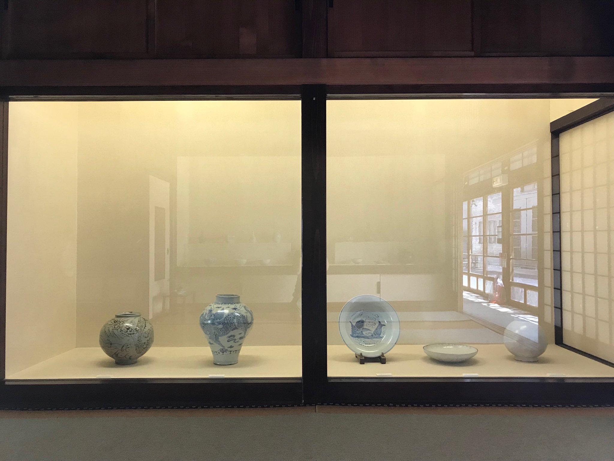 𝐊𝐮𝐫𝐨𝐬𝐚𝐰𝐚 天童市の出羽桜美術館 出羽桜酒造の三代目仲野清次郎が蒐集した主に朝鮮李朝時代の陶磁器と工芸品を中心に 日本画 近代日本美術などを企画展示 建物は仲野清次郎の旧住宅であり国の登録有形文化財にも登録されている明治後期頃の日本家屋