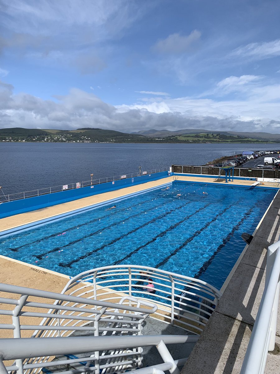 Swimming outdoors in September there’s no better feeling. #Gourock #outdoorpool  @WindyWilson88 @BBCScotWeather @BBCWthrWatchers @InverclydeL