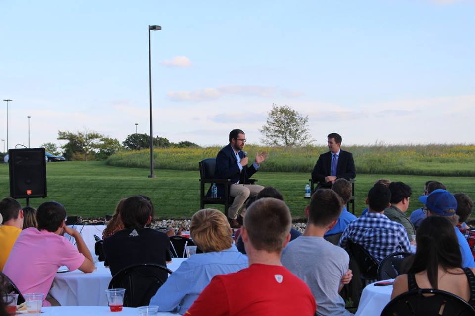 DoleSAB's tweet image. Want free dinner and free snow cones? Join us at the Dole Institute of Politics TOMORROW at 6 p.m. for Party on the Patio. This is your way to sign up for the Dole Institute Student Advisory Board. #exploreKU #Partio2019