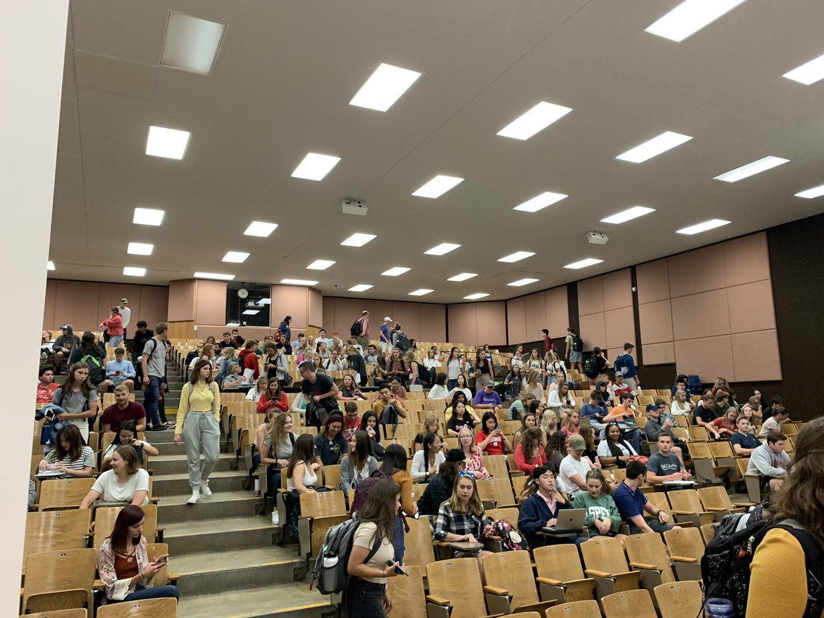 prowag's tweet photo. It begins. Well, it begins in 9 minutes. #UWJ201 https://t.co/XnV2Y3pKEt