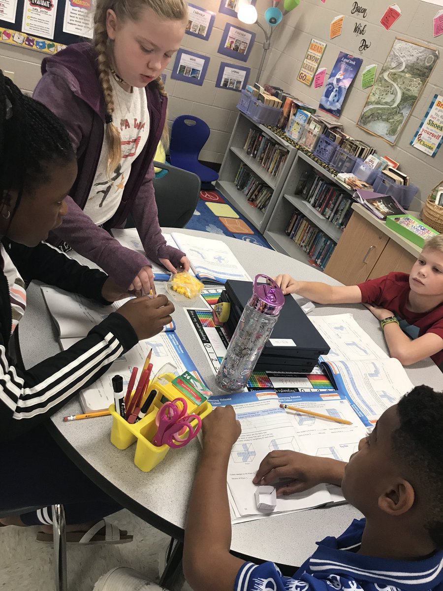 AbbeyUpton's tweet image. Working with square units to study volume of prisms today! #mathisfun #CRFamily #creteach #cre219