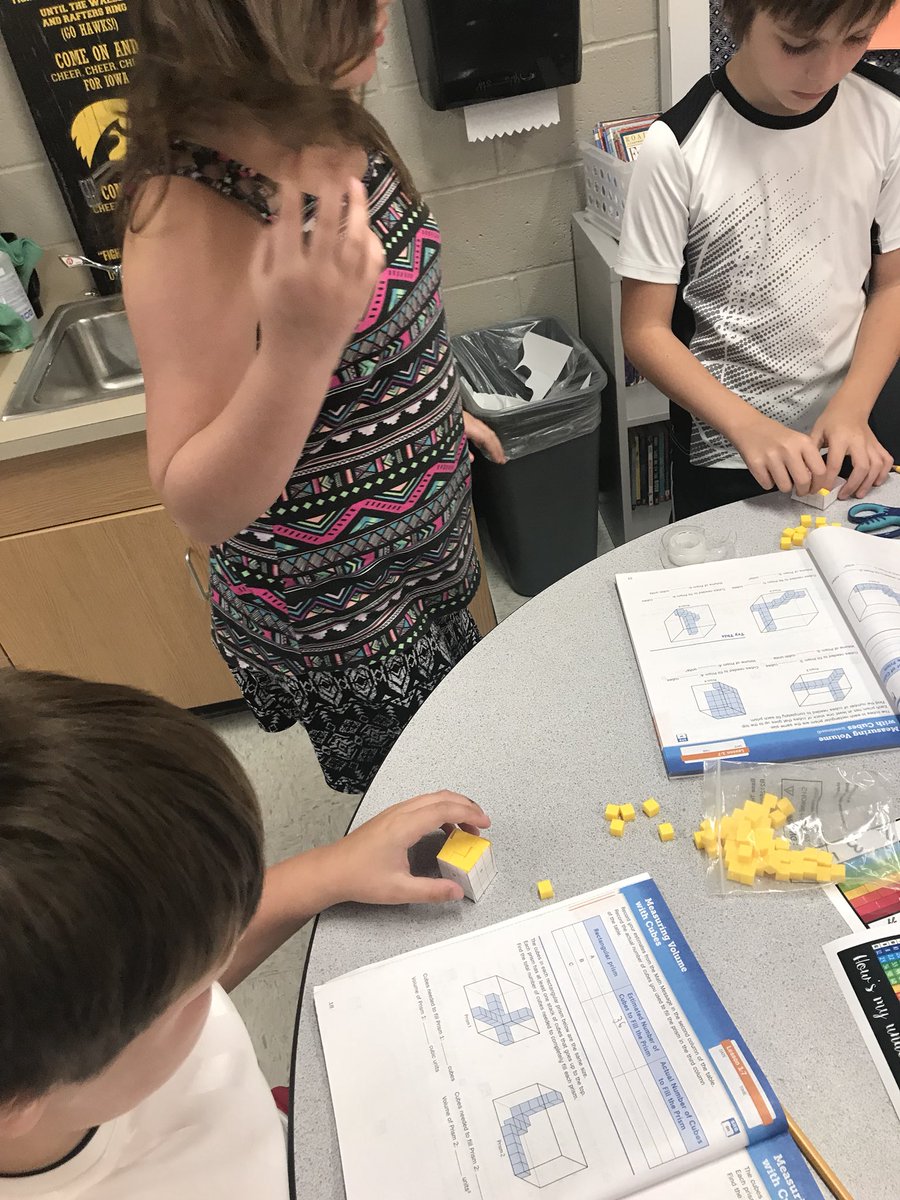 AbbeyUpton's tweet image. Working with square units to study volume of prisms today! #mathisfun #CRFamily #creteach #cre219