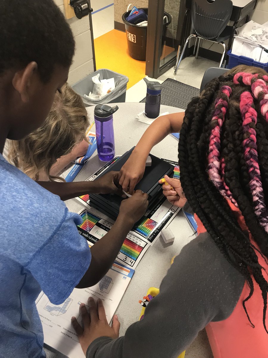 AbbeyUpton's tweet image. Working with square units to study volume of prisms today! #mathisfun #CRFamily #creteach #cre219