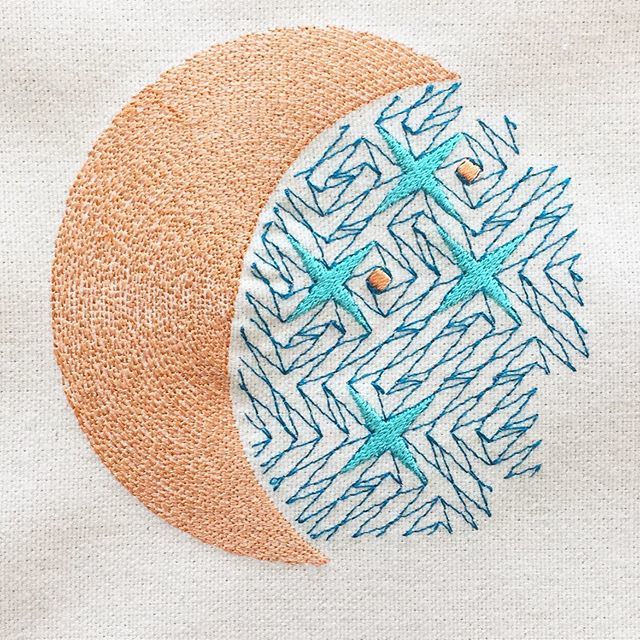 Design génératif et broderie numérique ou quand le code croise les fils. Aperçu de la broderie que j’ai réalisée pour les contreparties de la campagne de financement du @letextilelab L’espace de travail collaboratif dédié à la création textile responsabl… ift.tt/2zO6ESa