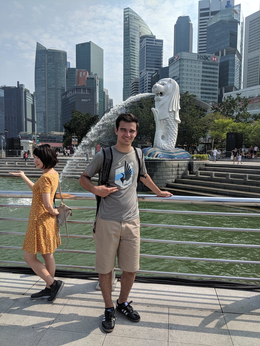 kuzz03's tweet image. Traveled to Singapore and had to rep #MNUFC #merlion @MNUFC