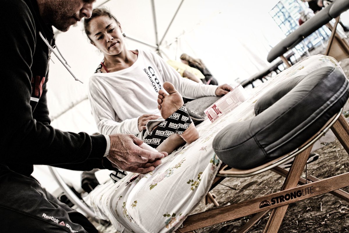 Rocktape's tweet photo. If you understand how to use #KinesiologyTape & exercise post-manipulation, youβll optimize your ability to get better outcomes.
.
More on the #RocktapeBlog - https://t.co/aZWEC5bhjL
. #chiropractic #bodywork #sportsmedicine https://t.co/lrYGbEffq0