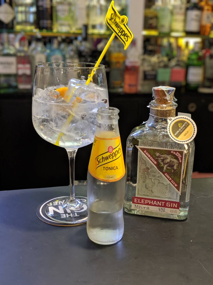 TheGinConnect's tweet photo. Checking out some new gins and good vibes in Rome #thegincorner #gintonica #gintonic #ginstagram #craft #gin #lemon #cocktail #ginandtonic #startup https://t.co/Voqu0NuWED