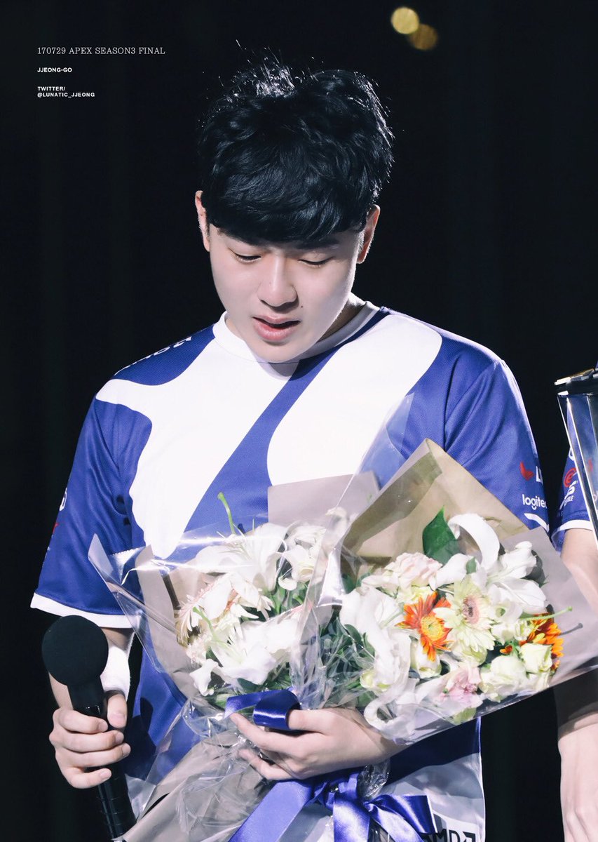 _jjeongko's tweet photo. #류제홍_생일축하해
#HAPPY_JEHONG_DAY

제홍 생일 축하해요.
빨리 한국에서도 봤으면 좋겠어
당신의 프로게이머 생활을 응원해
물론 앞으로도 뒤에서 계속 응원할게
곧 서른인데 몸챙겨서 백년만년 
프로게이머 해줘😊

류제홍 꽃길만 걸어🧡 https://t.co/QbfPVNSVIw