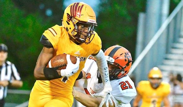 MHSAA's tweet photo. 🏈Drive for Detroit: 𝕎𝕖𝕖𝕜 𝟙 ✔️
Read about the first games of the season ➡️ https://t.co/ALzQ4Ir3KL 👀
#week1 #mhsaa #drivefordetroit #footballseason https://t.co/gaXFJGPzBS