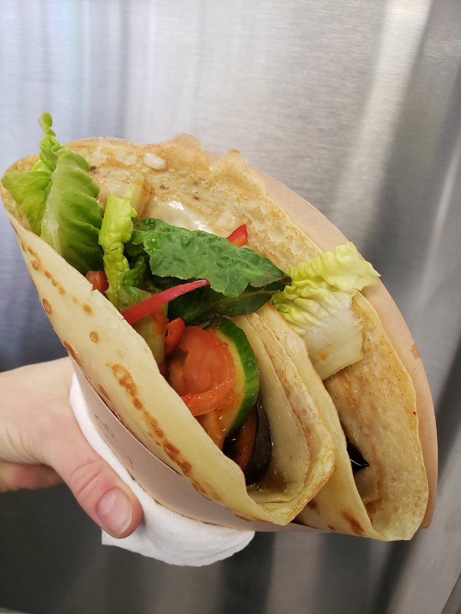 Totally_Edible_'s tweet photo. #lunch  @ECMCBuffalo 
@716FoodTrucks @WutsUpBuffalo @WGOINBuffalo  @WNYFoodTrucks 
@BuffaloEats @StepOutBFLO https://t.co/R3nHr9rjZP