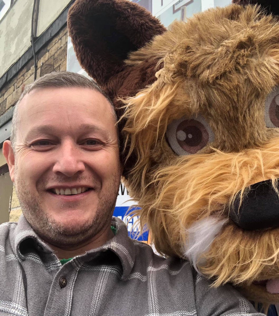 Looked who stopped by Big Dog Workwear today.... 

Big Dog#2 aka @htafc Terry the Terrier. 

#2xbigdogs 
#HuddersfieldHundred
@HTAFCBusiness