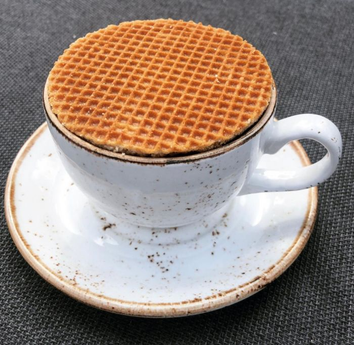 MasonJarsMP's tweet photo. Coffee lover? Check out these Stroopwafels! A savory and delightful mid-morning snack for a quick energy boost! Place on top of your hot coffee to warm them up! https://t.co/GmuUVo9zP7 #MakerPlace #wholesale #retailers #newproducts #coffeelovers https://t.co/393IeZreP5