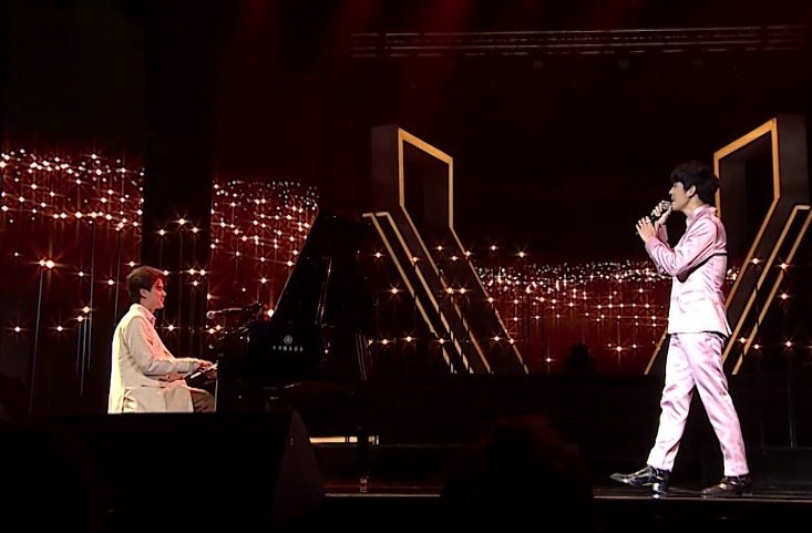 baby175cm's tweet photo. Can't get over this beautiful&amp;perfect scence tonight. PPrwch&amp; Art: One playing the piano, one singing so harmorniously. Like 2moons shinning in the sky. 
Best Bl scence ever in my mind.
#Artpakpoom #artcbt
#Pprwch https://t.co/MQYEzjXZnr